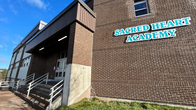 L'école Sacred Hearts Academy de Marystown.