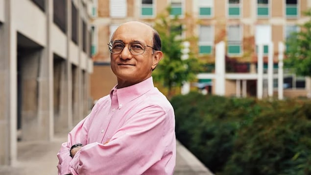 Sajeev John, a professor and Canada Research Chair in Optical Sciences at the University of Toronto, is the 2021 winner of Canada's top science prize, the $1-million Gerhard Herzberg Canada Gold Medal.