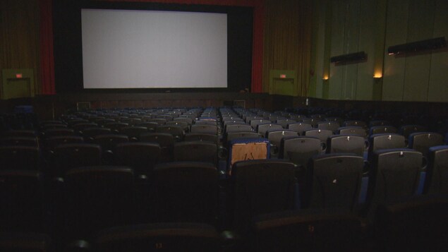 La salle vide de spectateurs du cinéma Dunbar à Vancouver
