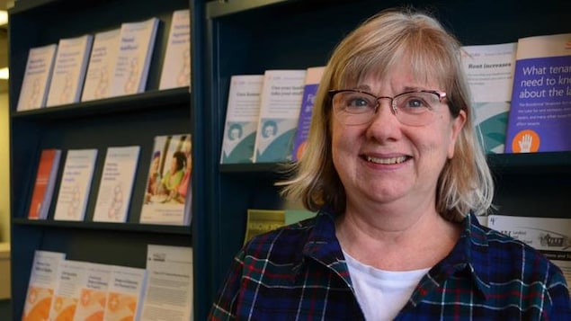 Sally Colquhoun est la coordonnatrice des services de la clinique juridique Kinna-aweya de Thunder Bay. Sally Colquhoun est la coordonnatrice des services de la clinique juridique Kinna-aweya de Thunder Bay.