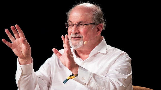L’écrivain britannique Salman Rushdie agressé