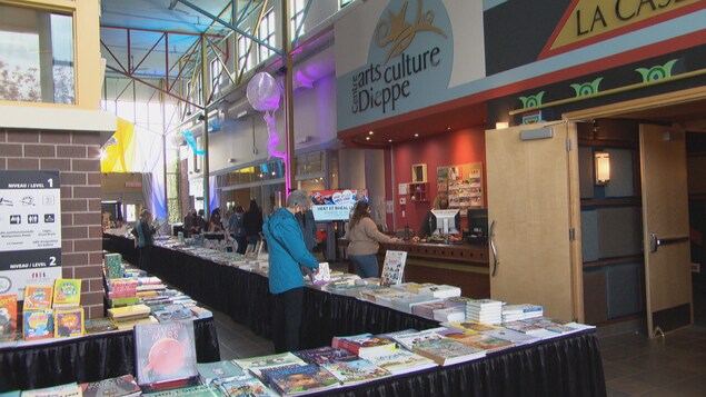 Bilan positif pour le Salon du livre de Dieppe, malgré les mesures coupe-circuits