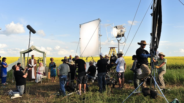 Un tournage de la série télé The little mosque on the prairie, dans un champ près d'Indian Head en Saskatchewan.