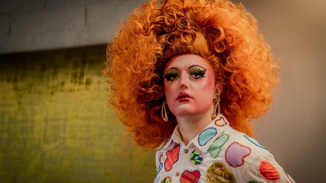 La drag queen La Pitre incarnée par un étudiant de l'Université de Sherbrooke.