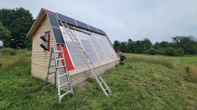 Une Serre Solaire Fonctionnelle Pour Produire Des L Gumes Toute L Ann E Radio Canada Ca