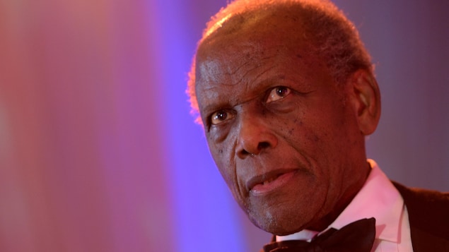 Sidney Poitier, premier homme noir à recevoir l’Oscar du meilleur acteur, est mort