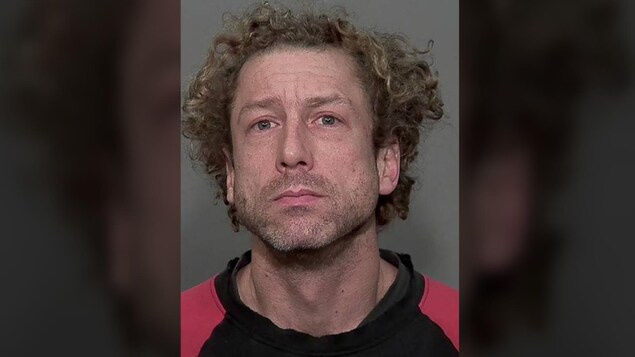 La photo d'identité de Simon Brind'Amour.