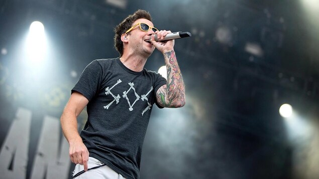 Pierre Bouvier, de Simple Plan Pierre Bouvier, de Simple Plan