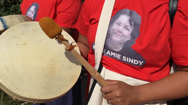 La marche poétique en hommage à Sindy Ruperthouse, disparue de Pikogan depuis 2014.