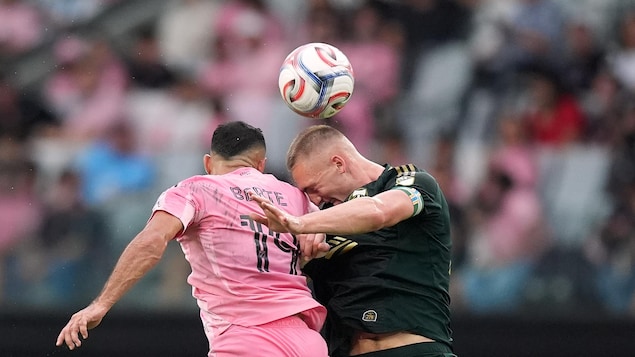 Soccer : la discussion sur les coups à la tête relancée