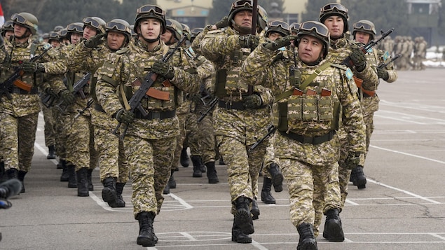 Les forces menées par la Russie amorcent leur retrait du Kazakhstan