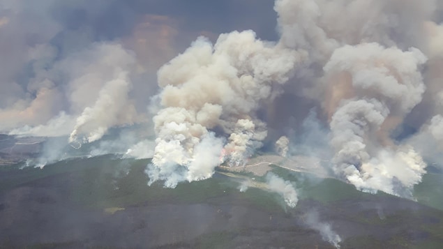 Un incendie faisait rage le 28 juin dernier à Labrieville, sur la Côte-Nord Un incendie faisait rage le 28 juin dernier à Labrieville, sur la Côte-Nord