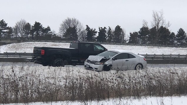 Deux véhicules accidentés Deux véhicules accidentés