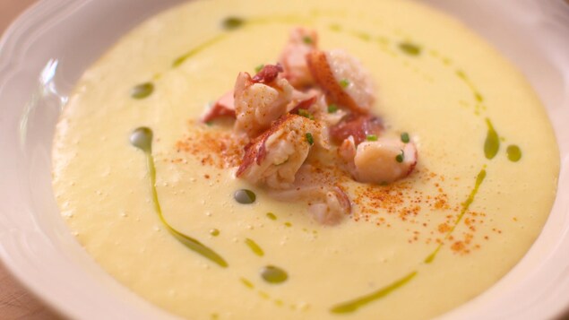 Une soupe froide de homard. Une soupe froide de homard.