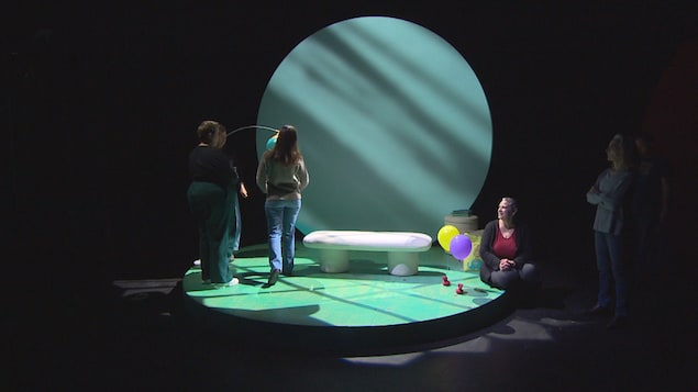 Décors de la pièce «Soutensions» au Théâtre Cercle Molière
