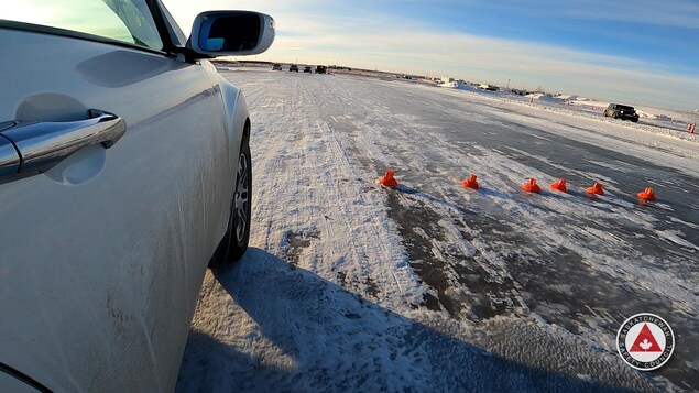 Des cours pour apprendre à mieux conduire sur la glace
