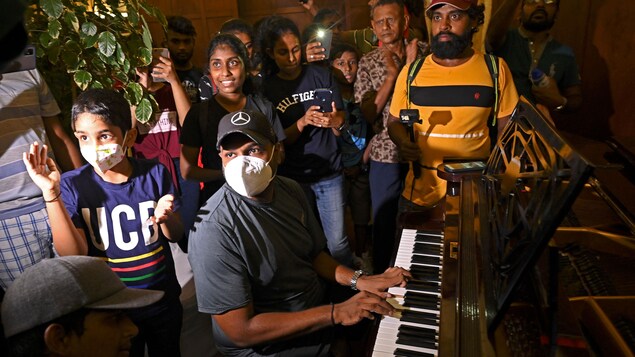 Sri Lanka : le palais présidentiel résonne d’éclats de rire et de notes de piano