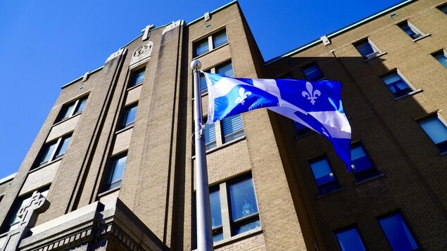 Un employé sur deux absent au CIUSSS : vers une décentralisation pour freiner l’hémorragie