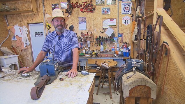 Sylvain Bourgeois dans son atelier Sylvain Bourgeois dans son atelier