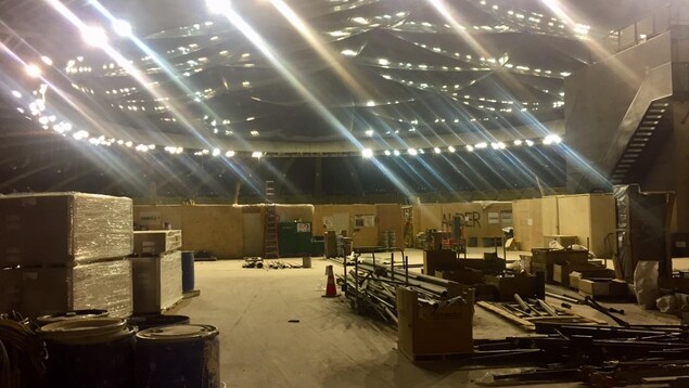 Un chantier à l'intérieur du stade. Un chantier à l'intérieur du stade.