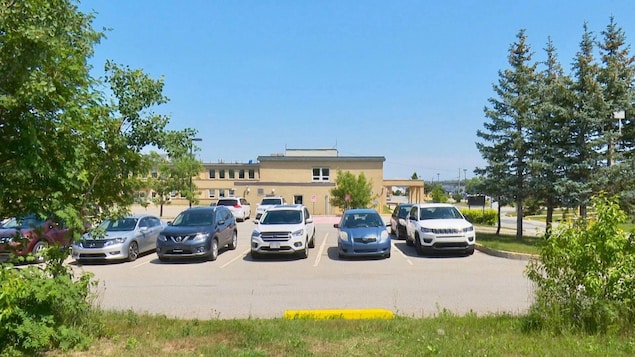Le stationnement à l'Hôpital de l'Enfant-Jésus RHSJ†, à Caraquet.