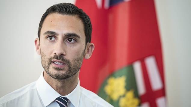 Le ministre ontarien de l'Éducation, Stephen Lecce.