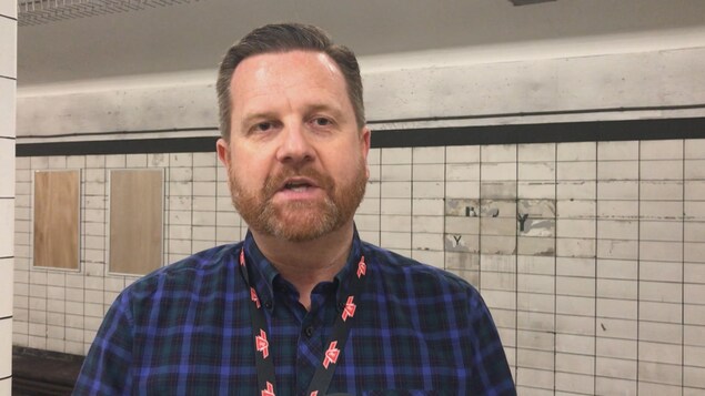 Stuart Green, porte-parole de la CTT dans la station Lower Bay Stuart Green, porte-parole de la CTT dans la station Lower Bay