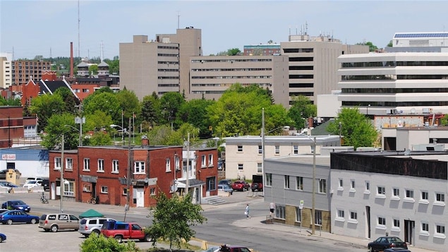 Le centre-ville du Grand Sudbury. Le centre-ville du Grand Sudbury.