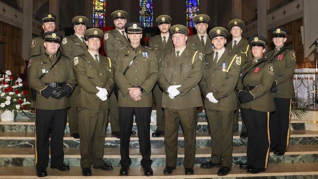 Des policiers de la Sûreté du Québec, lors d'une cérémonie, en octobre dernier Des policiers de la Sûreté du Québec, lors d'une cérémonie, en octobre dernier
