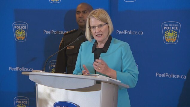 Pénurie d’infirmières en Ontario : la ministre Jones défend les politiques salariales