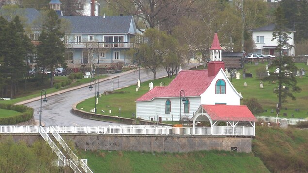 Vue sur la chapelle de Tadoussac