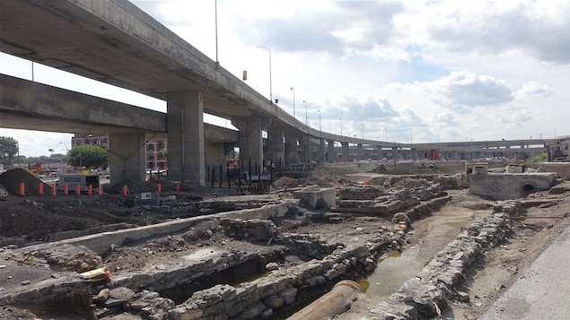 Site archéologique du village des Tanneries à Montréal sous l'échangeur Turcot Site archéologique du village des Tanneries à Montréal sous l'échangeur Turcot