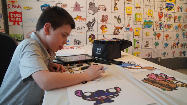 Un jeune autiste expose ses dessins à Moonbeam