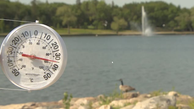 Un thermomètre indique 35 degrés à Regina. (archives)
