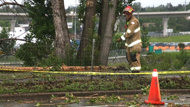 L’Alberta fait l’objet de veilles de tornades et d’orages violents