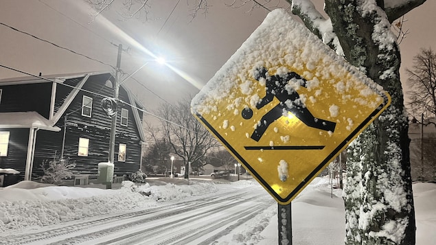 Tempête : des écoles francophones du nord-est et du sud du Nouveau-Brunswick fermées