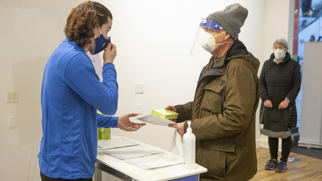 COVID-19 : le nombre de cas bondit à 3124 en Ontario