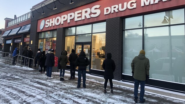 Calgary et Edmonton essaient de maintenir leurs services publics, malgré l’Omicron