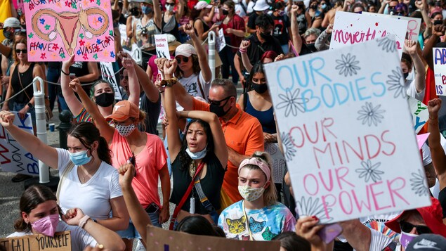 Un juge suspend la loi interdisant la majorité des avortements au Texas