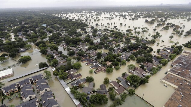 Les inondations près de Houston au Texas provoquées par l'ouragan Harvey. Les inondations près de Houston au Texas provoquées par l'ouragan Harvey.
