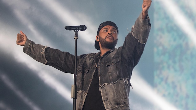 Le chanteur The Weeknd a reçu un accueil très chaleureux de la part du public. Le chanteur The Weeknd a reçu un accueil très chaleureux de la part du public.