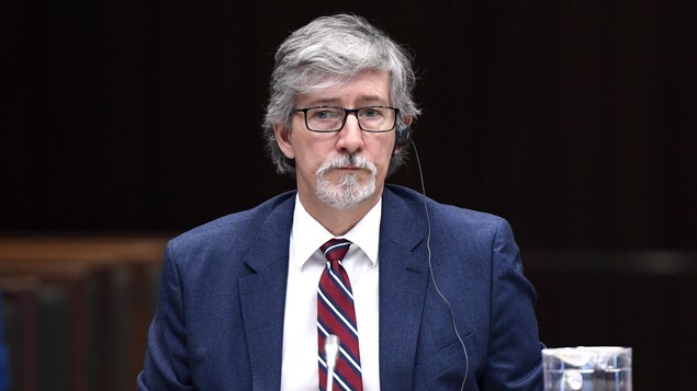 Le commissaire à la protection de la vie privée du Canada, Daniel Therrien, devant un comité parlementaire, mardi, à Ottawa. Le commissaire à la protection de la vie privée du Canada, Daniel Therrien, devant un comité parlementaire, mardi, à Ottawa.