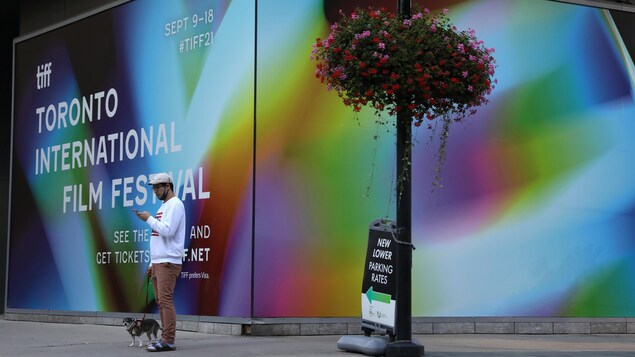 Plus de spectateurs et des vedettes de retour au TIFF, avec des restrictions