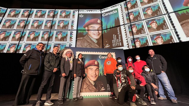 Un timbre pour honorer Tommy Prince, un héros de guerre autochtone du Manitoba