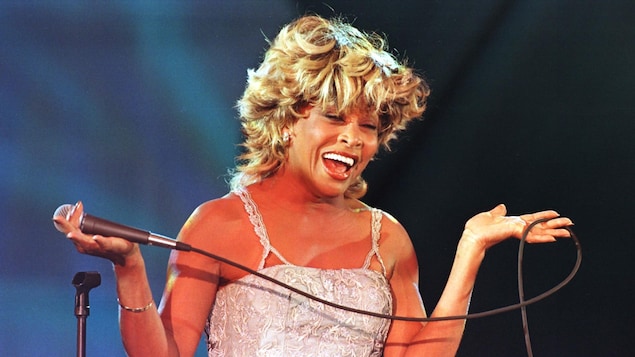 Tina Turner .