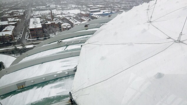 Le toit du stade olympique. Le toit du stade olympique.