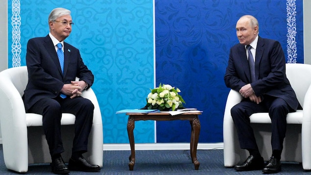 Le président kazakh demande à Poutine de mettre fin à la guerre en Ukraine