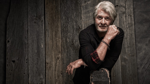 FEQ : Tom Cochrane fera chanter le parc de la Francophonie