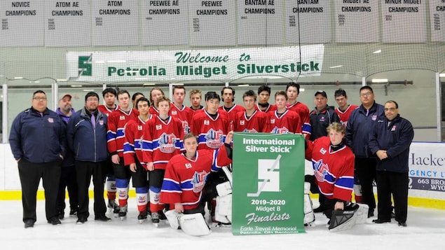 Un tournoi de hockey attend 500 joueurs malgré les inquiétudes liées à la COVID-19