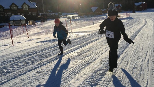 Les enfants y ont mis tout leur coeur pour parcourir le un kilomètre. Les enfants y ont mis tout leur coeur pour parcourir le un kilomètre.